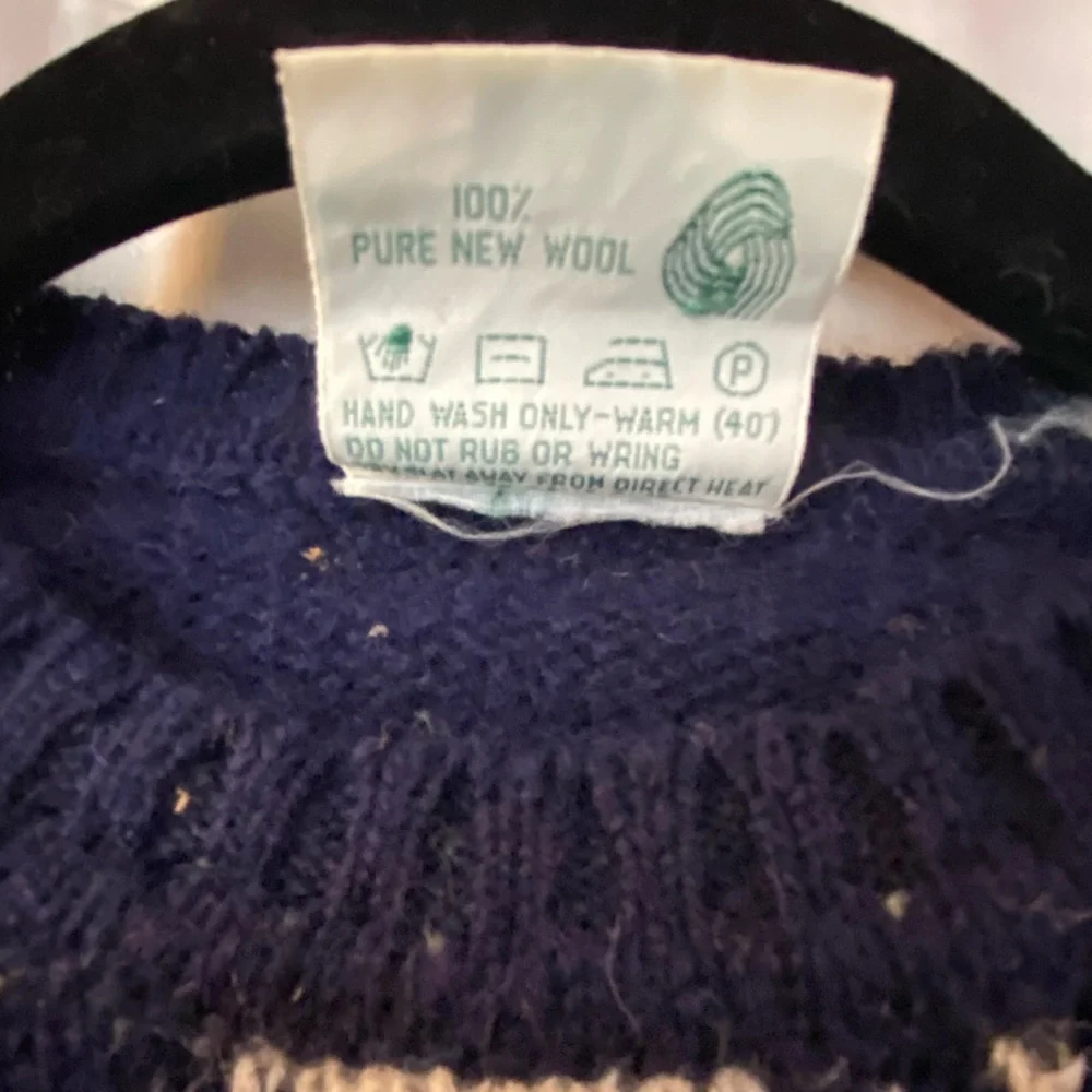 Vintage Billy Kelly 100% Wool Argyle Navy Blue & Maroon Sweater Made in Ireland - Picture 4 of 7